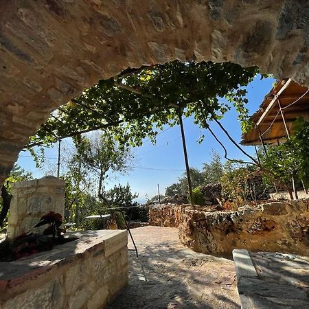 Find Your Peace In A Traditional Country House!! Láyia Exterior foto